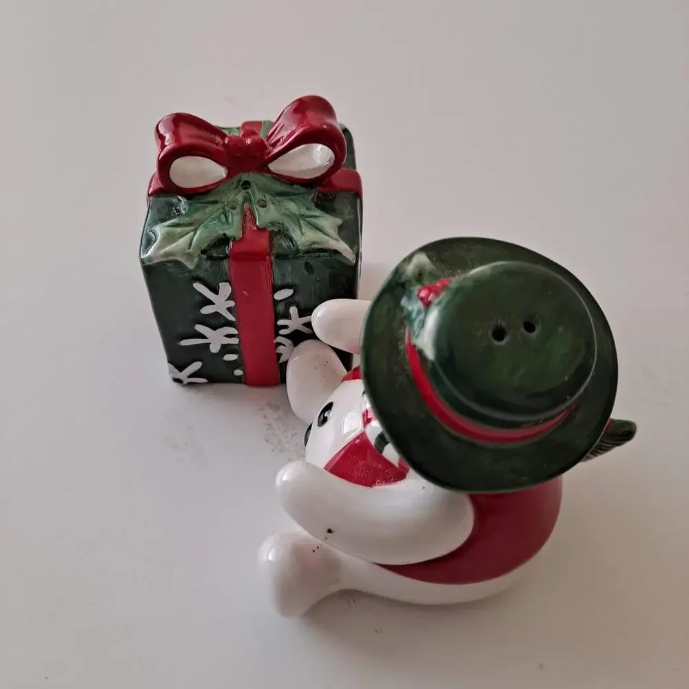 Vintage Fitz and Floyd Snowman Gift Box Christmas Holiday Salt & Pepper Shaker